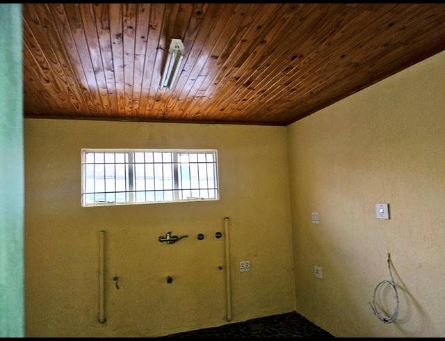 Business property to rent in TERENURE